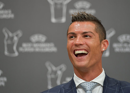 Ronaldo xuất sắc nhất châu Âu mùa vừa qua.